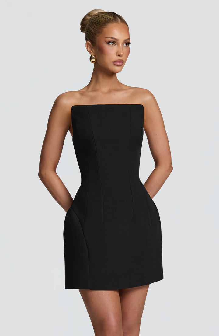 Amelia | Women&