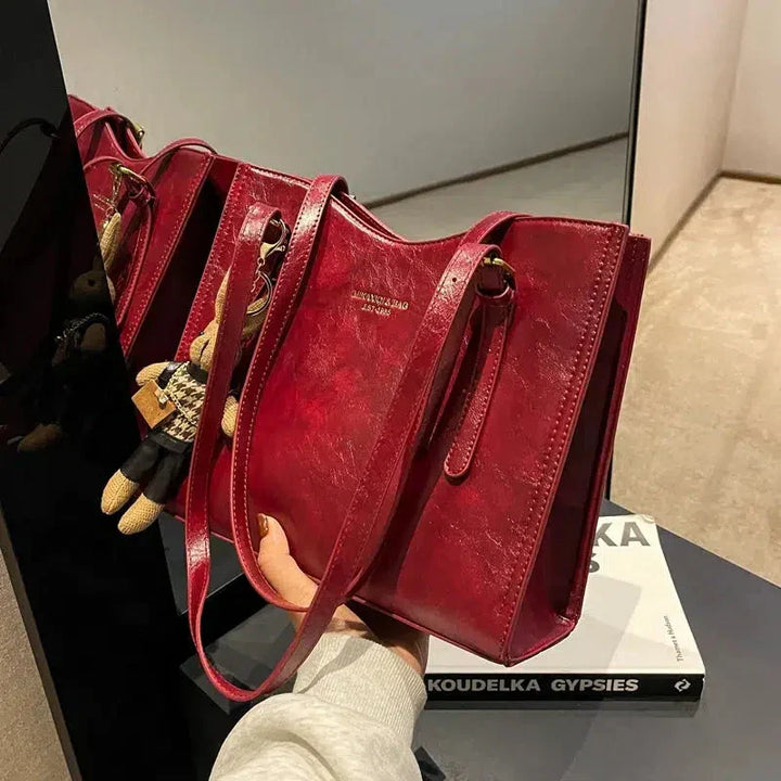 Isabella | Women&