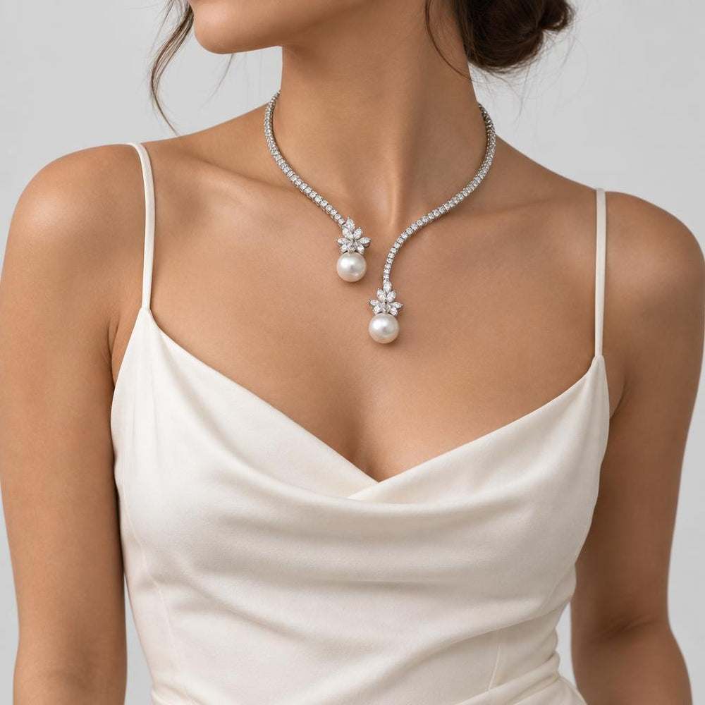 Molly | Women's Floral Pearl Necklace Elegant Silver