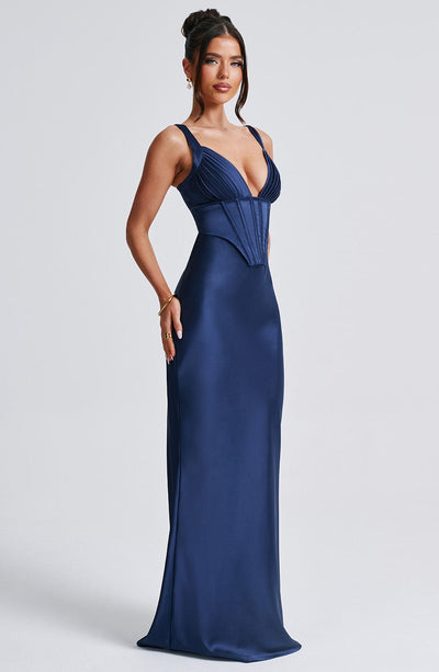 Genevieve | Women&