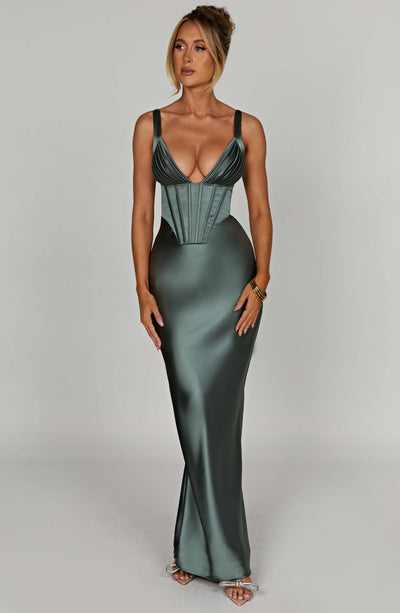 Genevieve | Women&