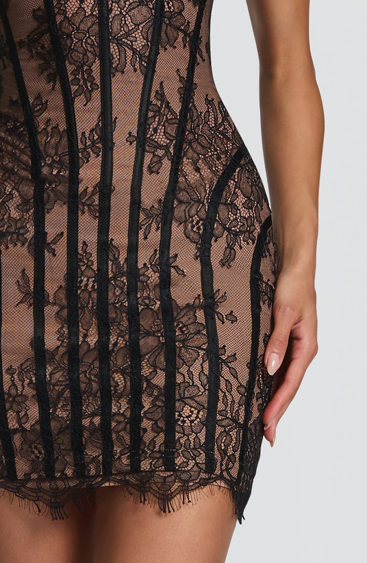 Amelia | Women&